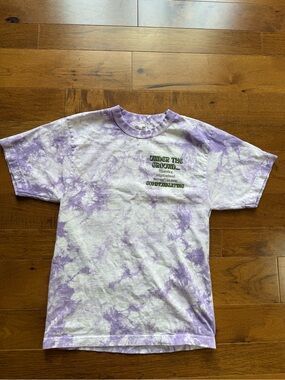 Kacey Musgraves Heart of the Woods Tee. Small